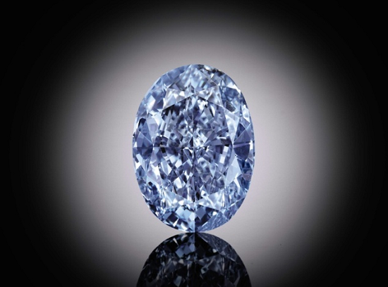 10.10 carat fancy vivid blue oval shaped diamond1