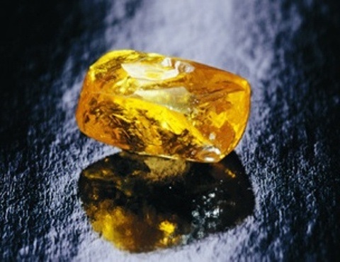 190.72 carat Graff Vivid Yellow rough diamond